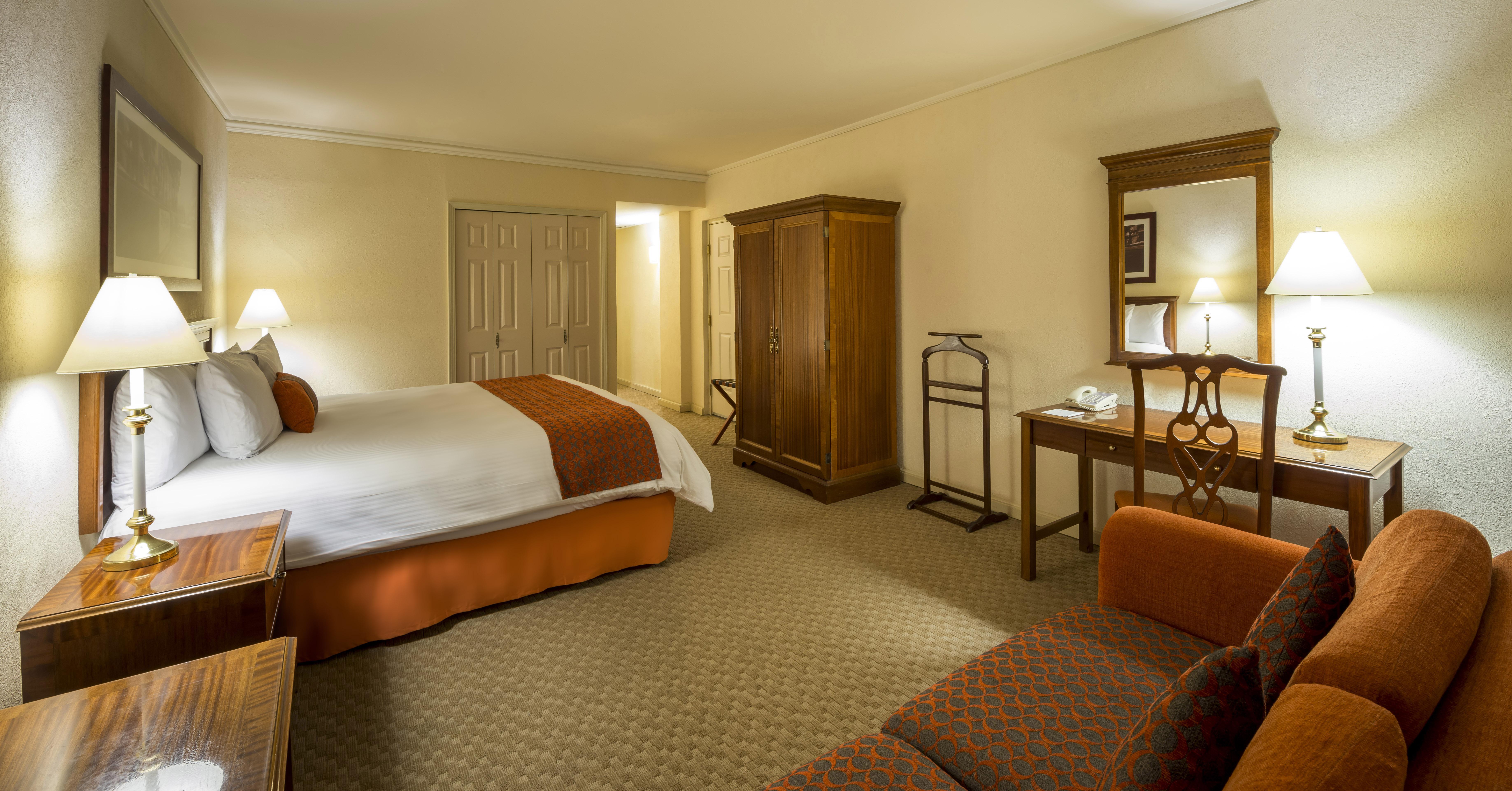 Hotel Camino Real Puebla Angelopolis Extérieur photo A guest room at the Lodge at Vail