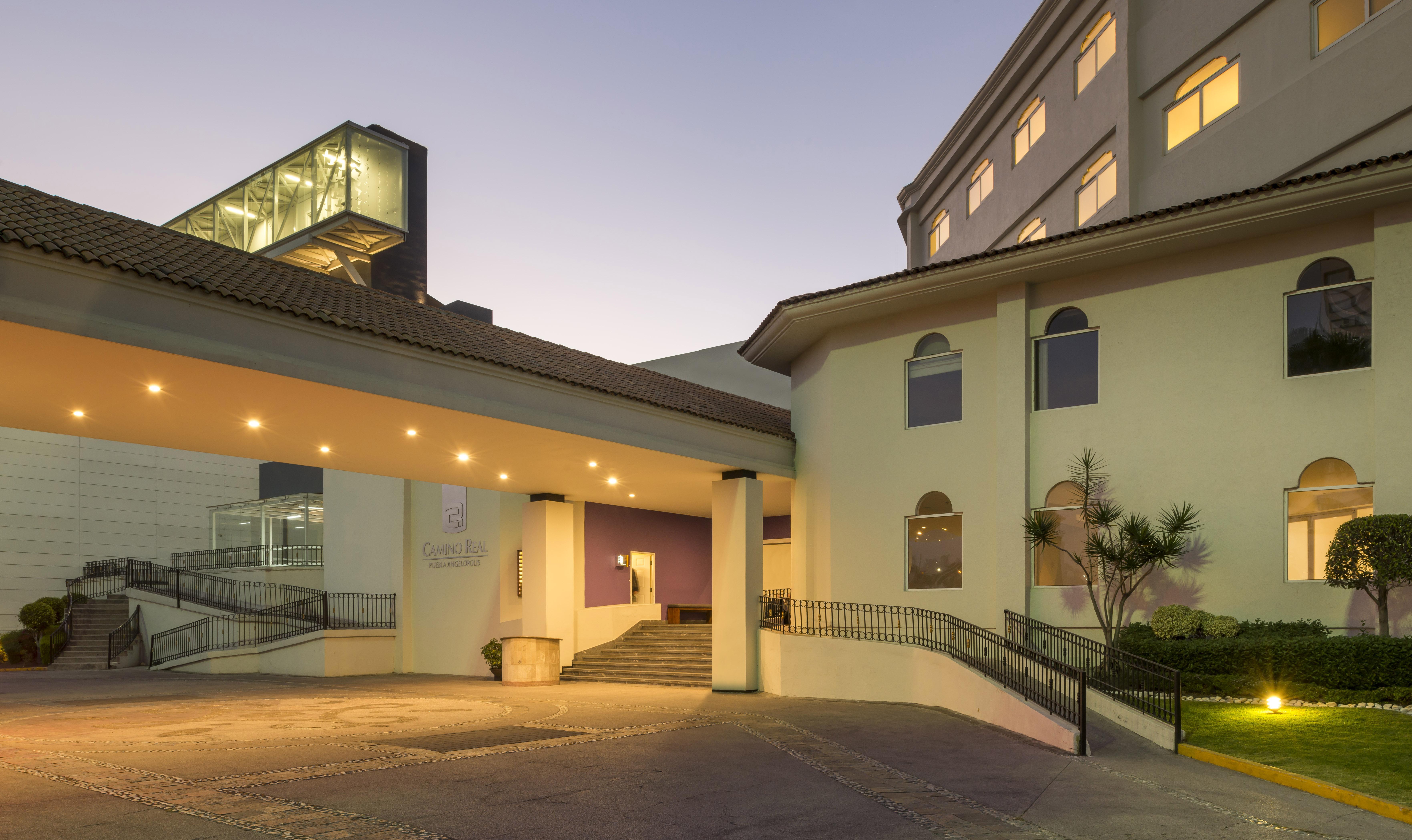 Hotel Camino Real Puebla Angelopolis Extérieur photo The main entrance of the hotel