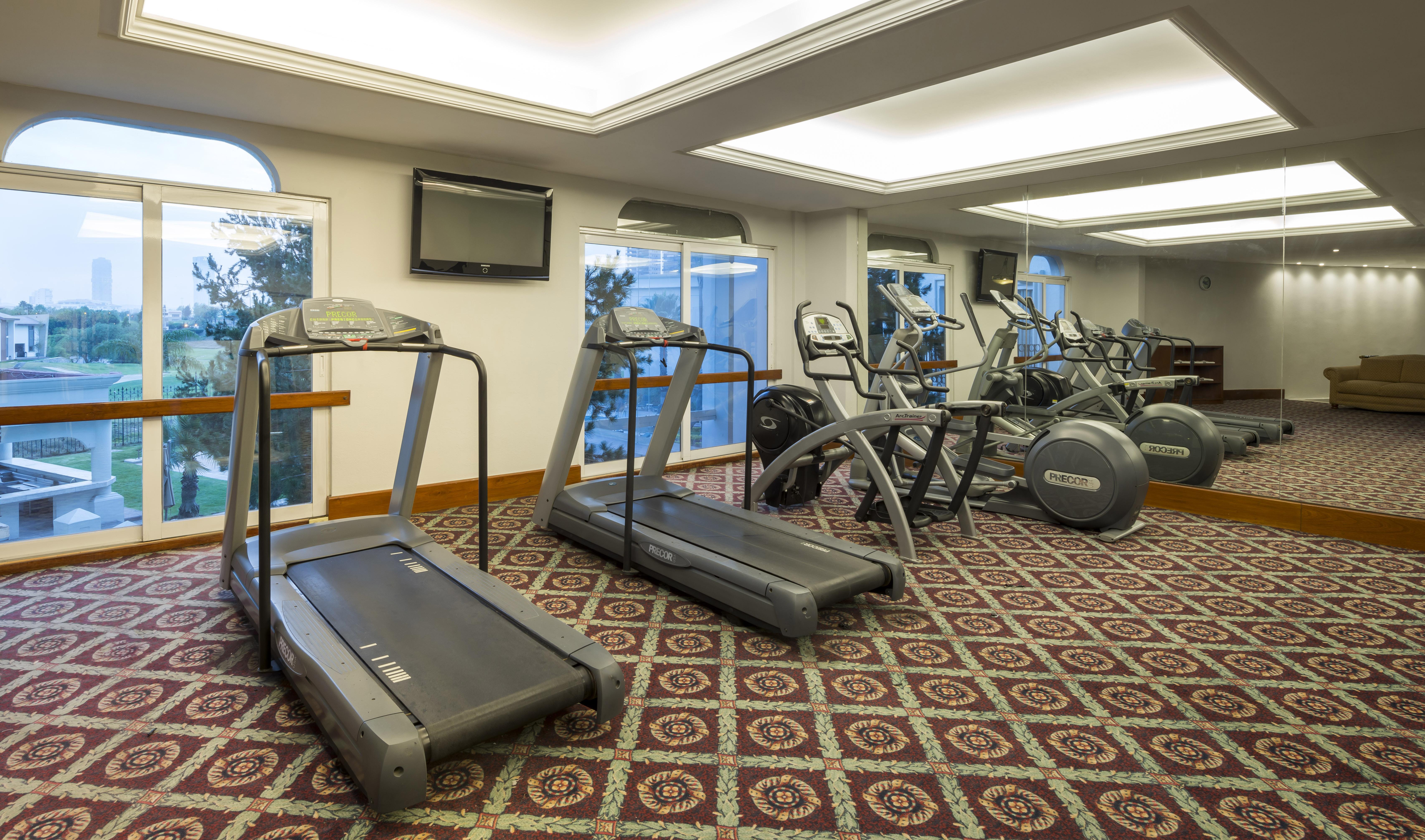 Hotel Camino Real Puebla Angelopolis Extérieur photo A treadmill