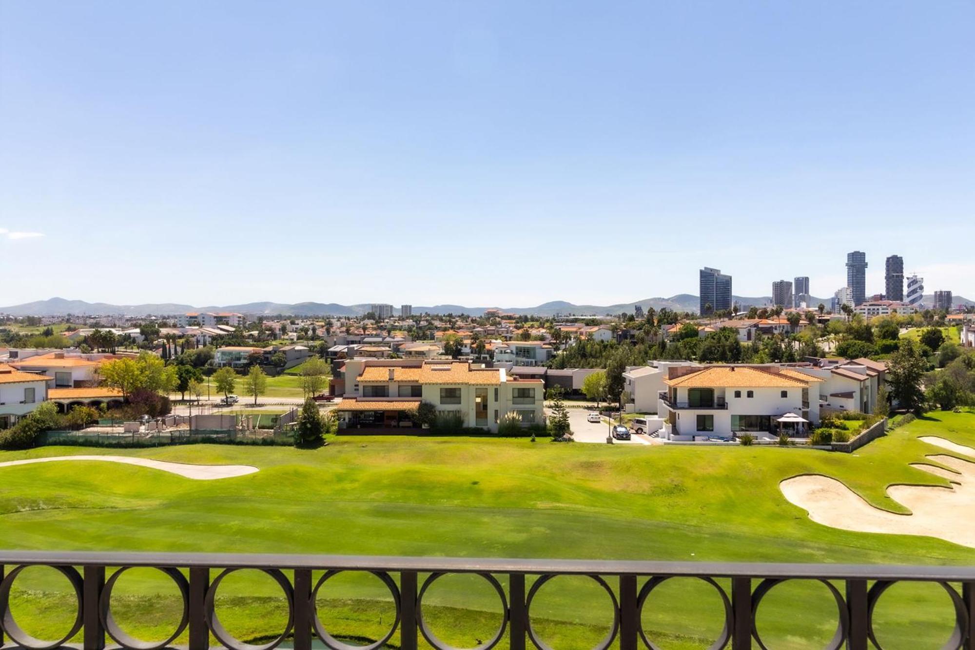 Hotel Camino Real Puebla Angelopolis Extérieur photo View of the golf course