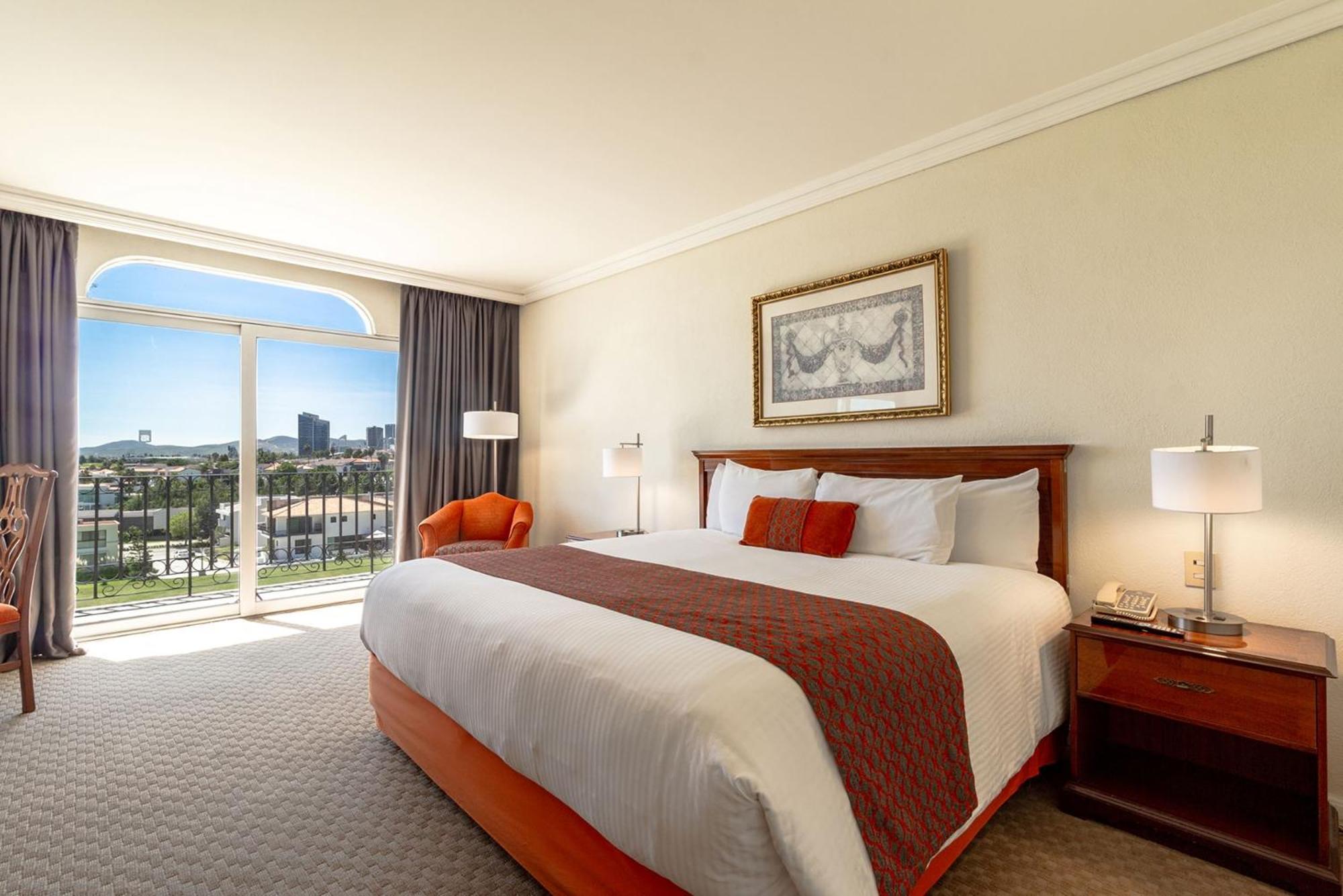 Hotel Camino Real Puebla Angelopolis Extérieur photo A guest room at the Hilton San Diego Bayfront