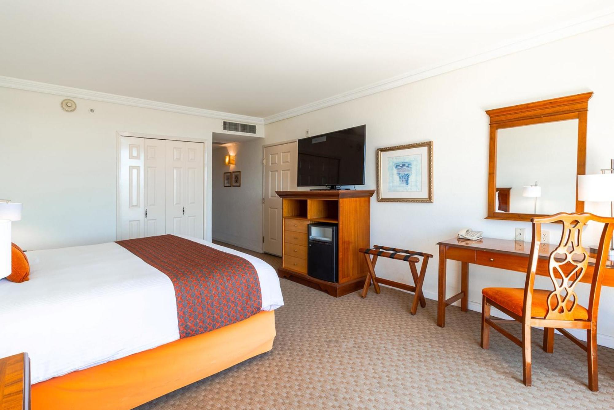 Hotel Camino Real Puebla Angelopolis Extérieur photo A room at the Hilton San Diego Bayfront
