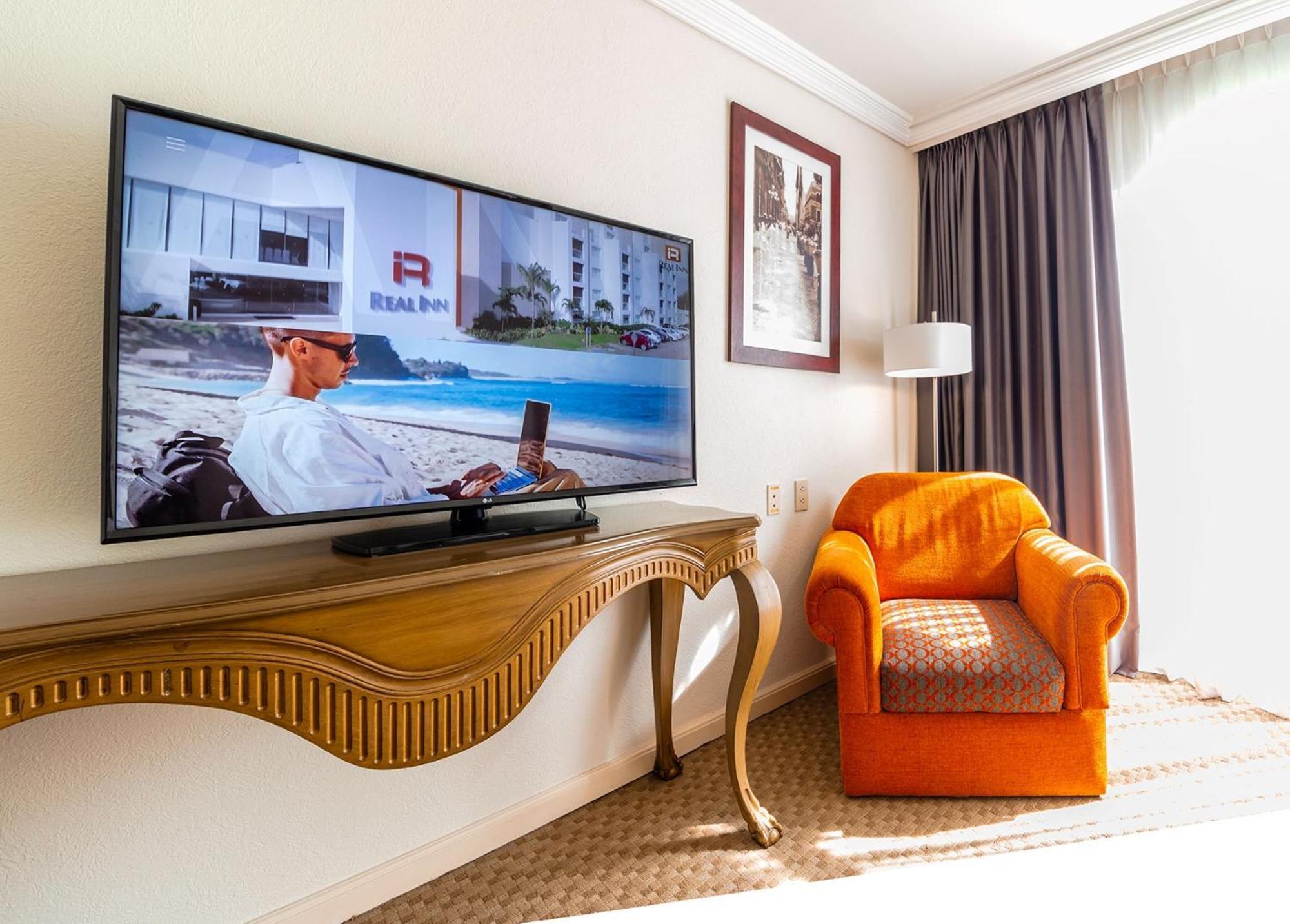 Hotel Camino Real Puebla Angelopolis Extérieur photo A television set